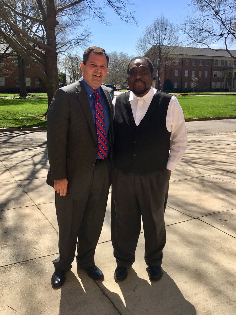 CharlieB_SC's tweet image. Special day! #OnOnPC #WhileWeLiveWeServe @presbycollege