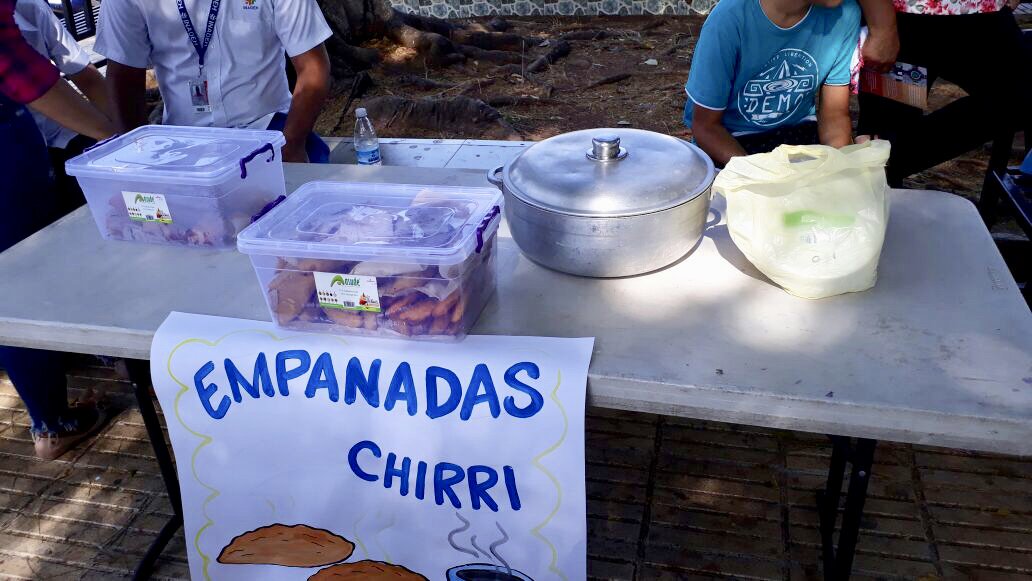 AmpymePanama's tweet photo. Acércate a la #ExpoIdeas que se lleva a cabo en estos momentos en el Parque de Pesé, donde muchos de estos emprendedores y empresarios herreranos exhiben sus productos y servicios. #Apoyalonuestro https://t.co/y7J3bOD6Y9