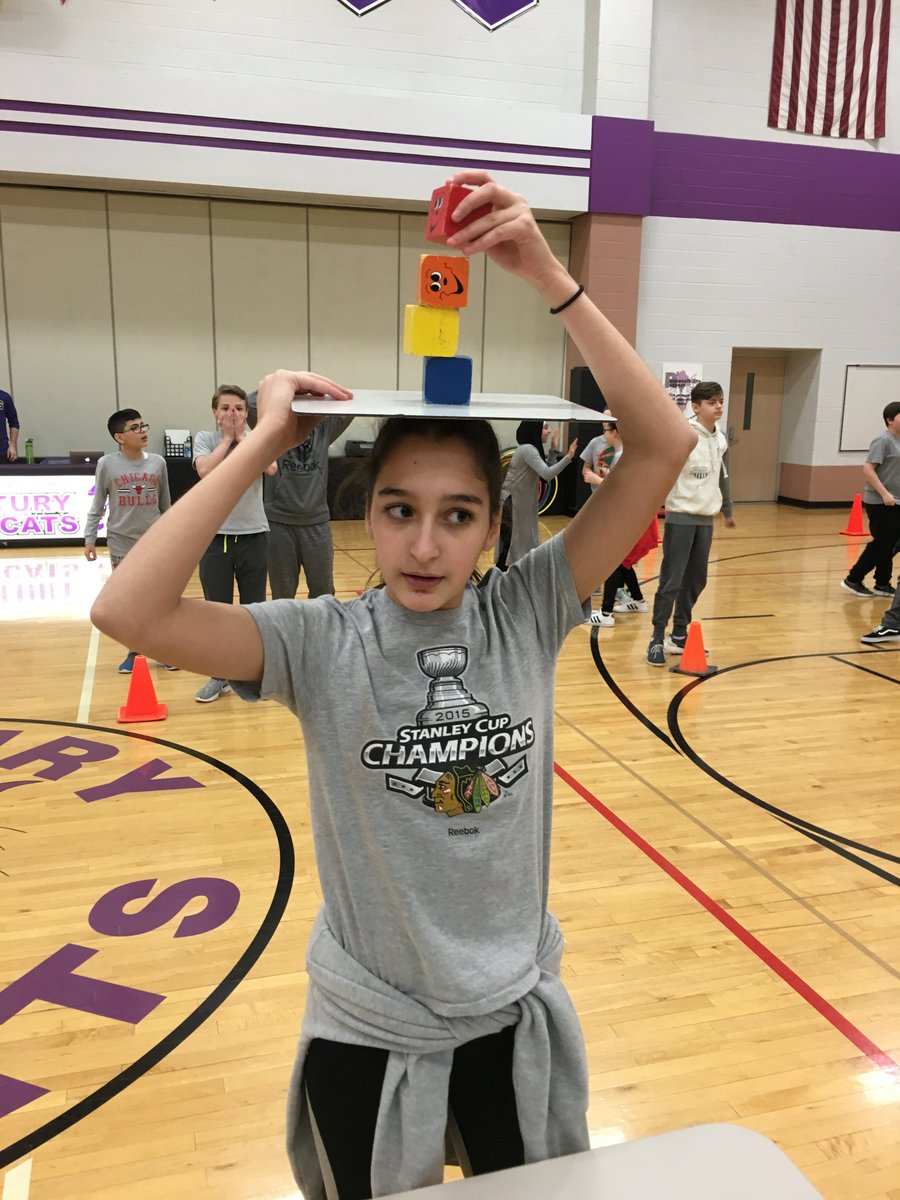HallmanCarrie's tweet photo. 6th grade Kindness Assembly.  The 6th graders raised more than $900 for the Orland Pet Pantry.  GREAT JOB!!! Thank you to all the parents also! @CenturyWildcats #osd135 #OPKind https://t.co/UIjWVLdj8q