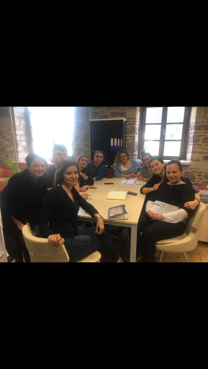 node_ja's tweet photo. Üretim departmanı için çözüm süreç toplantısı. Ekibimiz çalışıyor... #gencbasari #bornovaanadolulisesi #juniorachievement https://t.co/jbwUrLKvPL