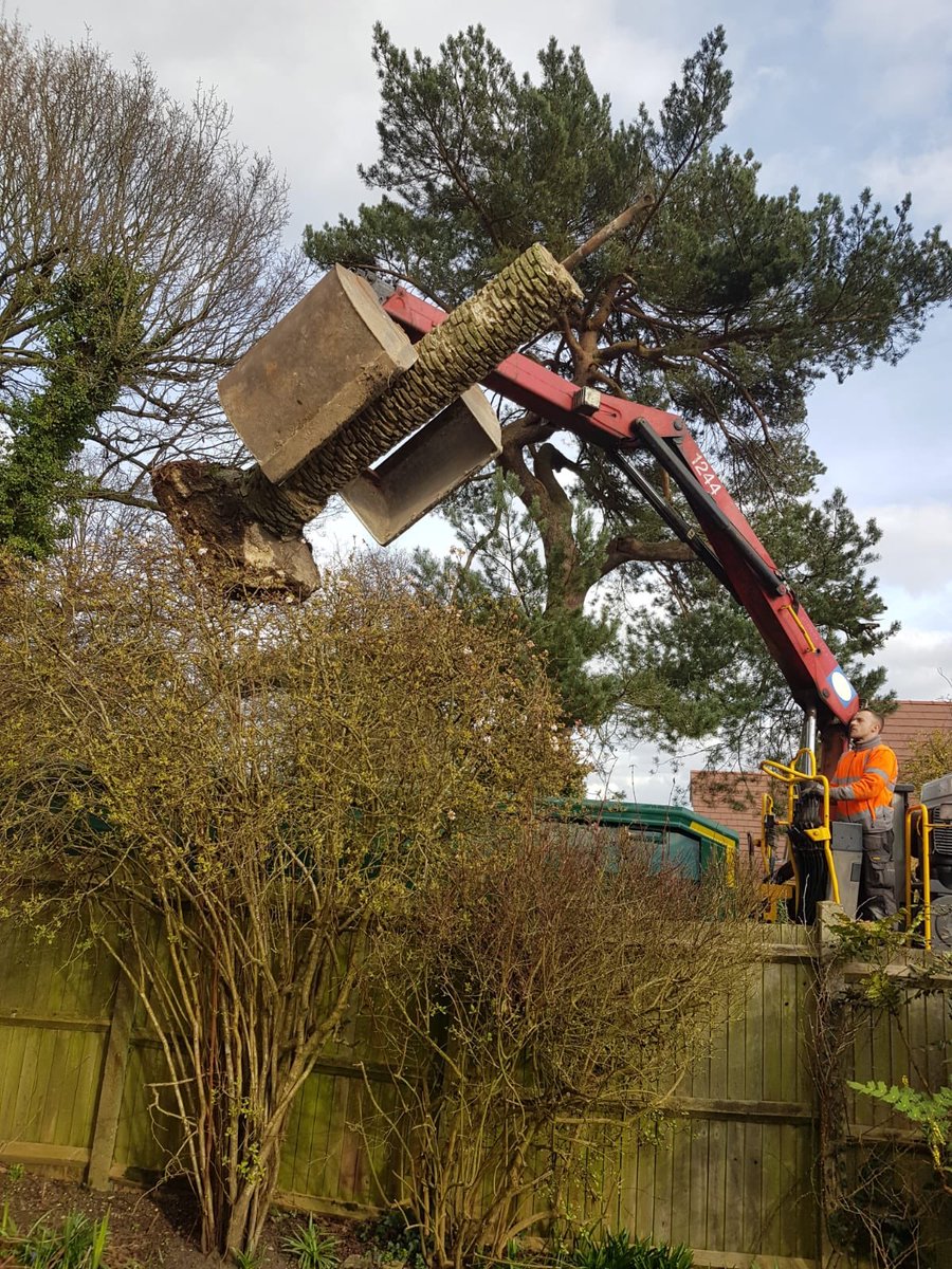 strongbasedrive's tweet image. Removing pillar’s from site today. 1 of 4. #grablorry #landscapephotography #landscapearchitecture