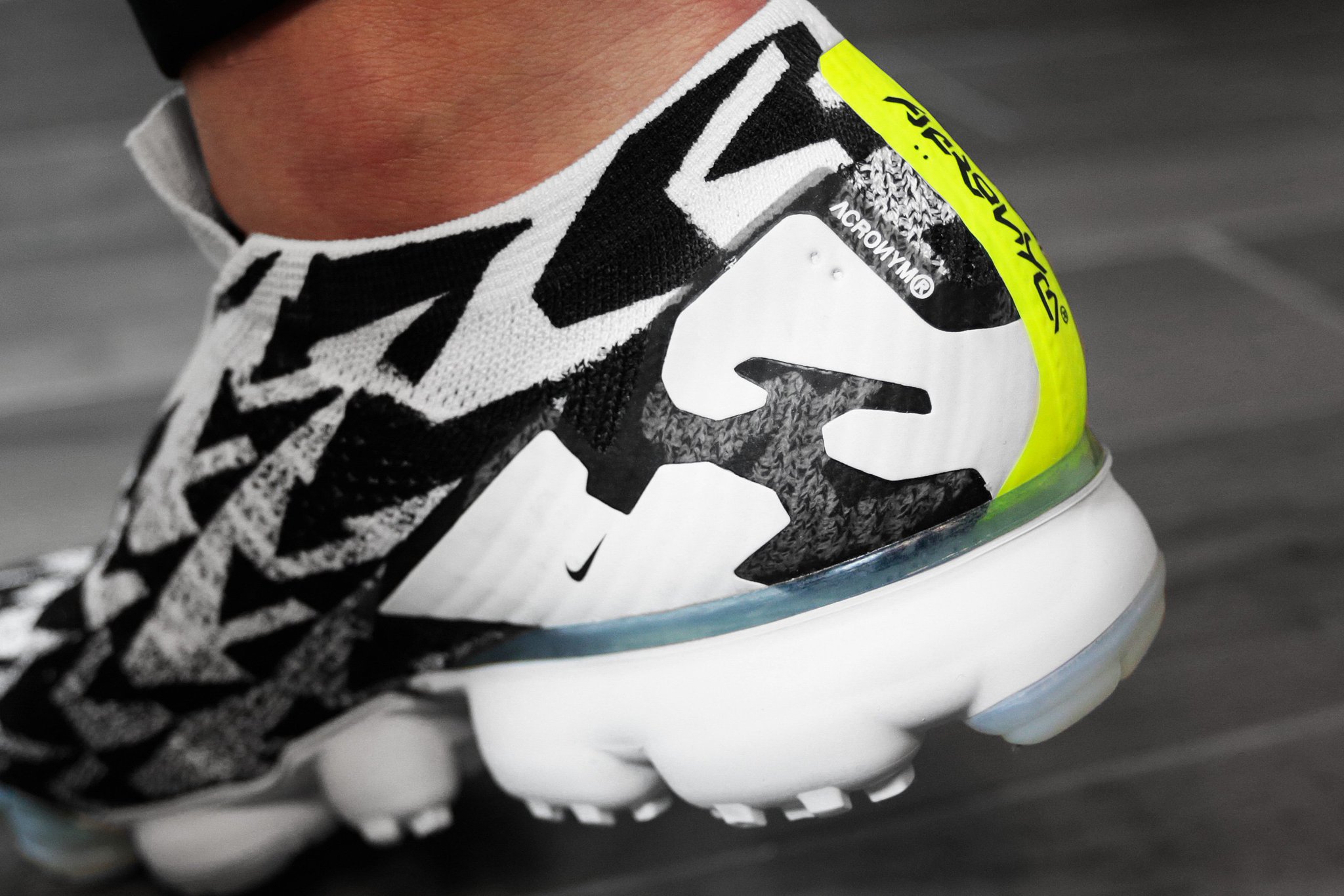 nike vapormax x acronym