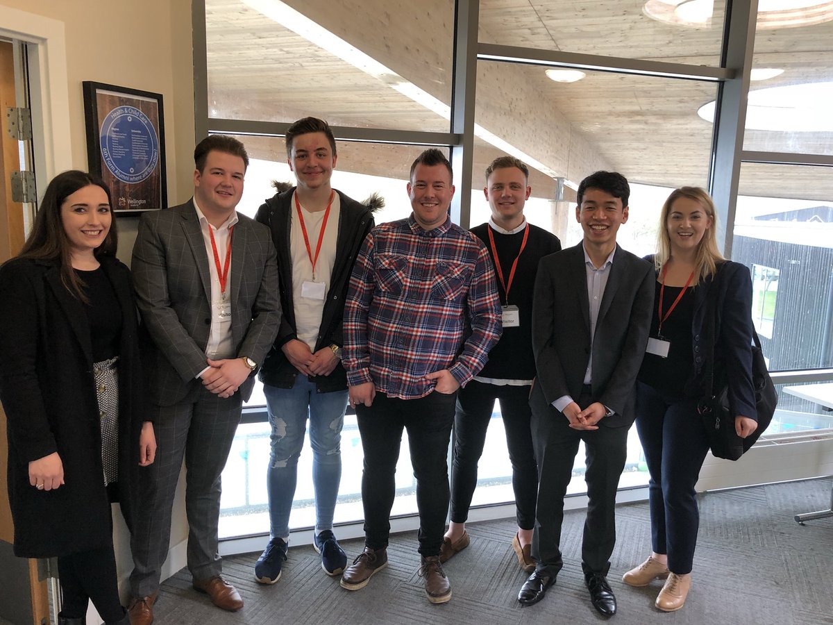 davebiss1's tweet photo. Excellent alumni event and Managed to get a student for every previous Economics class. So glad to hear how well they are doing. https://t.co/TWelPvgl9E