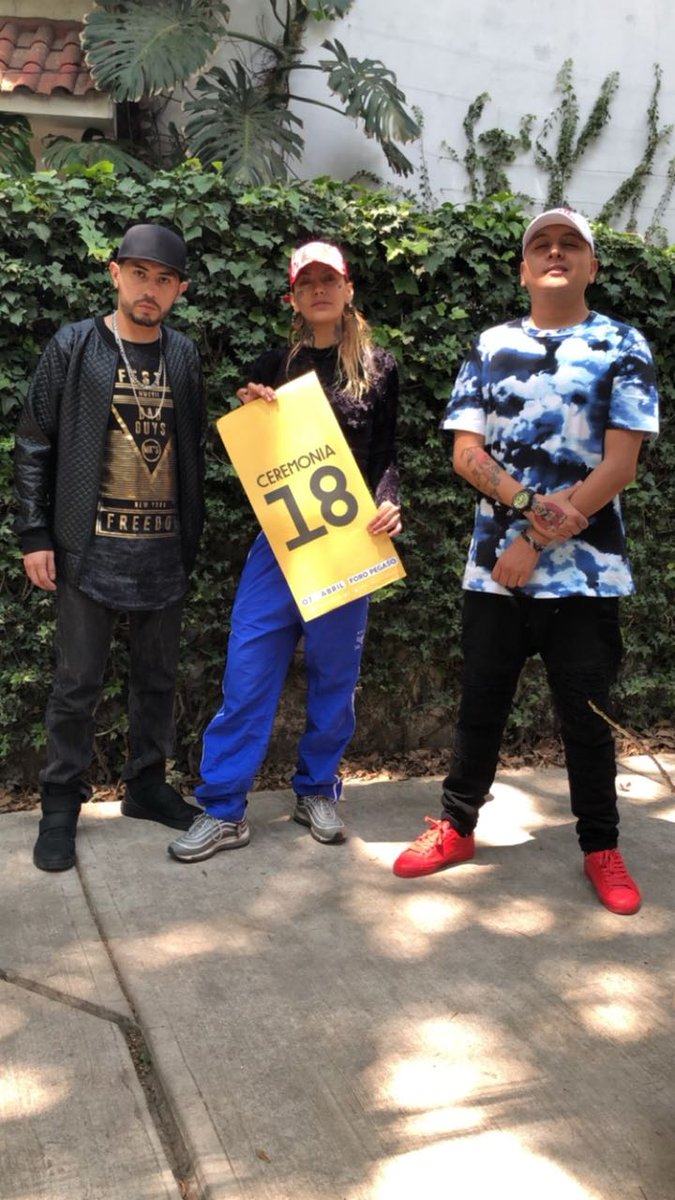 .<a href="/PerreoPesado/">Perreo Pesado</a> (<a href="/RosaPistola/">Rosa Pistola</a> - <a href="/DjSuenno/">Dj Sueño</a> - <a href="/DJKRIZIS/">DJ KRIZIS</a> ) ya están listos para su presentación en el Festival @CeremoniaXXX 🔥🕶