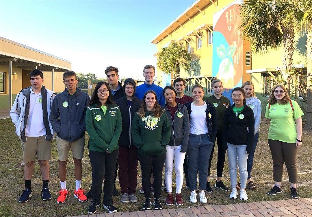 MrsKSDMC's tweet photo. Thank you to The MEF and The Pirates for providing RGB with the opportunity to experience The Science Grand Slam! A special thank you to Saint Stephens Uppers for helping make it a HUGE success! #wemanatee https://t.co/IsNDiuctBT