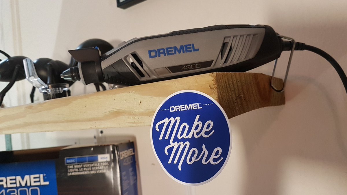 AnoukWipprecht's tweet photo. Woah!!! @dremel goodies arrived!... Thats going to be a fun weekend! #MAKE #Dremel #Maker #MissiontoMake #DREMELgirl #StudioTime https://t.co/QduysrmEtD