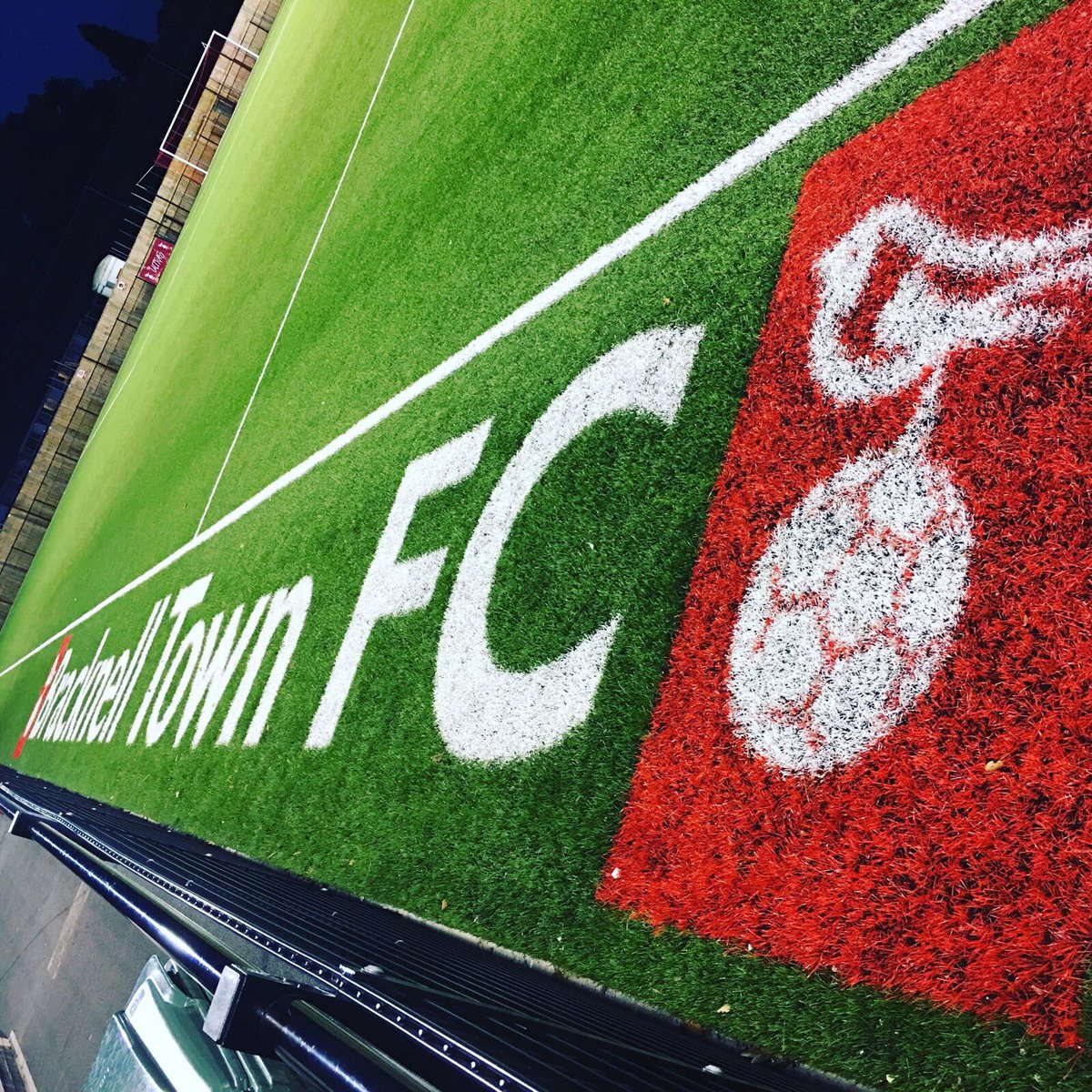 BracknellDev's tweet photo. Massive game under lights for us, three points crucial to try and stay top of Suburban League. @BracknellTownFC fans we need you.

⚽️ vs. @FarnhamTownFC 
🏟 Larges Lane, RG12 9AN
📆 Tuesday 27th March
⏰ 7.45pm Kick Off
🏆 Suburban Central League
🎟 Adult£4/Concs£2/U16 Free https://t.co/iBuf78XnG6