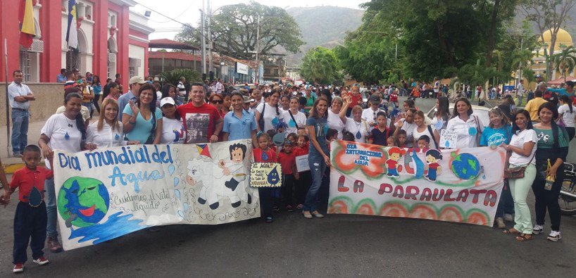 FNNSimon's tweet photo. Niños del estado Guárico celebraron el Día Mundial del Agua https://t.co/9BDNojHuxw #PetroProsperidadParaTodos #SomosFnns https://t.co/bQyJ8WOzDX