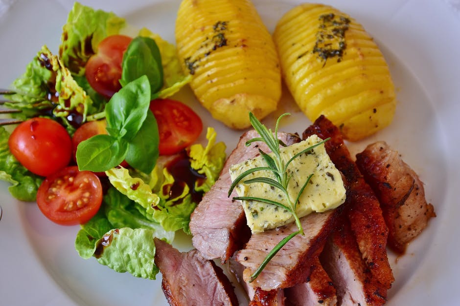 MaverickCooking's tweet photo. Happy #Friday! Are you #CookingWithMaverick tonight? Share your #delicious #dishes with us. https://t.co/J8qaAw2Se3