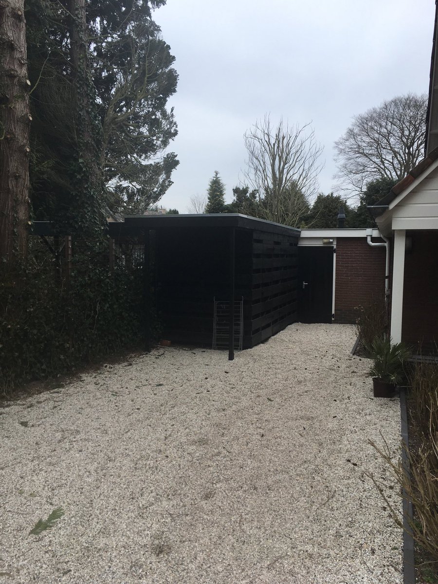 Garage wordt zometeen een mooie leefruimte naar voren toe.
Wij verbouwen, renoveren en onderhouden !