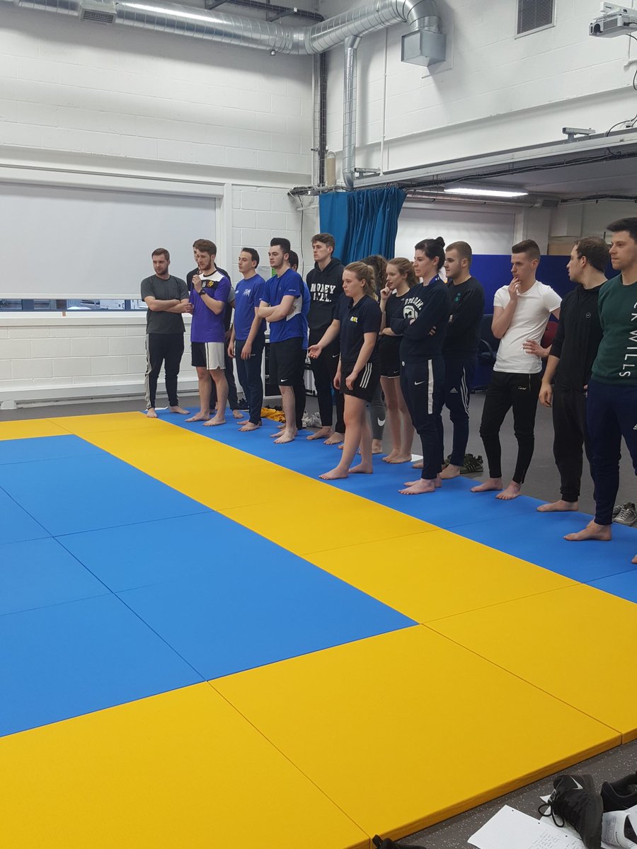 katmcd333's tweet photo. BSc Sports Coaching and PE students preparing lessons for the @ARUEasterCamp  #ARUProud https://t.co/QlgKvXraHd