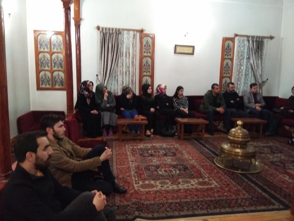 andasivas's tweet photo. Bu hafta Perşembe Sohbetlerinde 'Şehre Dair Hoşbeş' konusunu işledik. Konuşmacımız Mehmet Şarkışla beyefendi ve tüm katılımcılara teşekkür ederiz.

ANDA Kardeşe Vefa Derneği
Sivas İl Temsilciliği https://t.co/GlMR3YKhYI