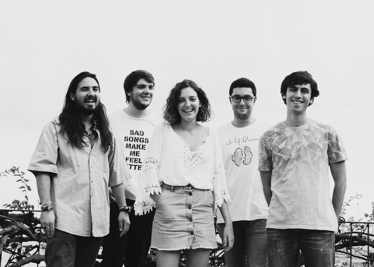 mindiesblog's tweet photo. Descubre el cartel al completo del #AmicFest, el festival catalán que volverá a reunir a las bandas más pujantes de la escena barcelonesa. Este año no faltarán a la cita nombres como @wearekeems, Banani, La Mala Fi o @alohabennets. https://t.co/DnmsnQjOPF  @AmicAmiant https://t.co/U3Tr5a9ljh