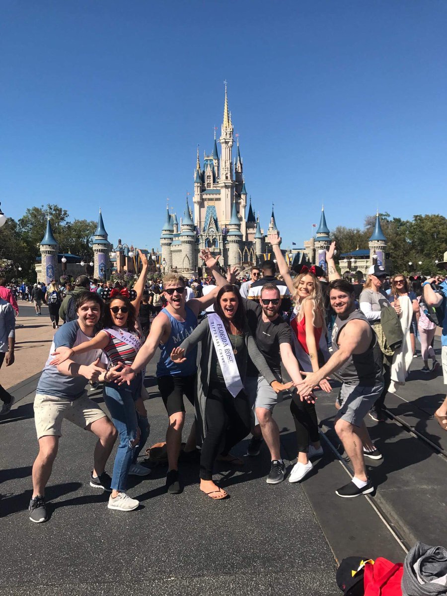 Perth_Rose's tweet photo. Fantastic to see our 2017 Perth Rose- Kerrie-Ann Barnes having a blast in Disneyland with her fellow 2017 Roses and Escorts ! ๐น @RoseofTralee_ #roseoftralee #perthrose https://t.co/tN7zSbwBt2