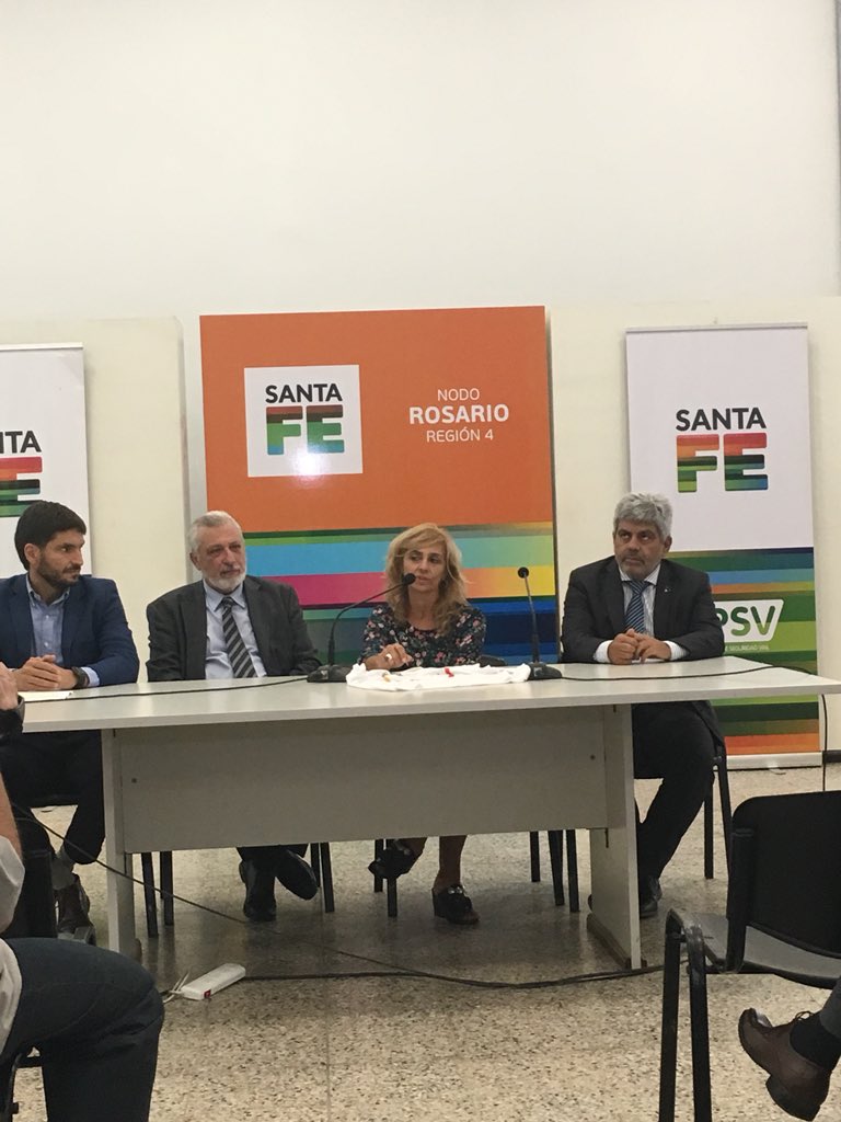 Presentación del Programa de reeducación para condenados por delitos viales. Concientizar para prevenir la principal causa de muerte de jóvenes en nuestro país.
<a href="/psigangemi/">Monica Gangemi</a> <a href="/CompromisoVial/">Compromiso Vial</a> <a href="/maxipullaro/">Maximiliano Pullaro</a> <a href="/MJDHSantaFe/">Justicia y DDHH SF</a>