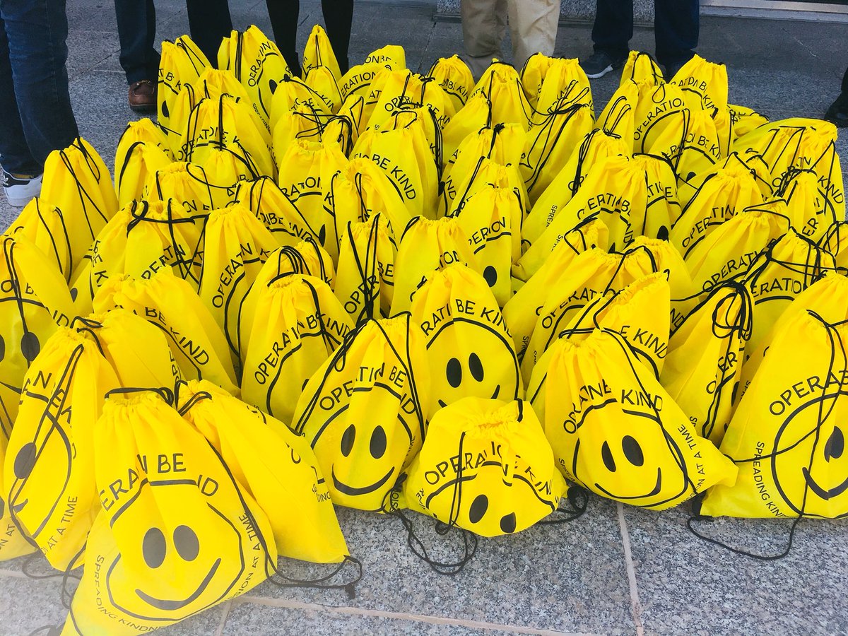 SantaAnaPD's tweet photo. Thank you to Operation Be Kindπ in partnership w/ Service Champions for stopping by yesterday & dropping off these awesome kind bagsππΌ We thank you for your good deed & support of the law enforcement community π #gooddeeds #operationbekind #OBK #givingback #spreadingkindness https://t.co/gkCIUrZMmG