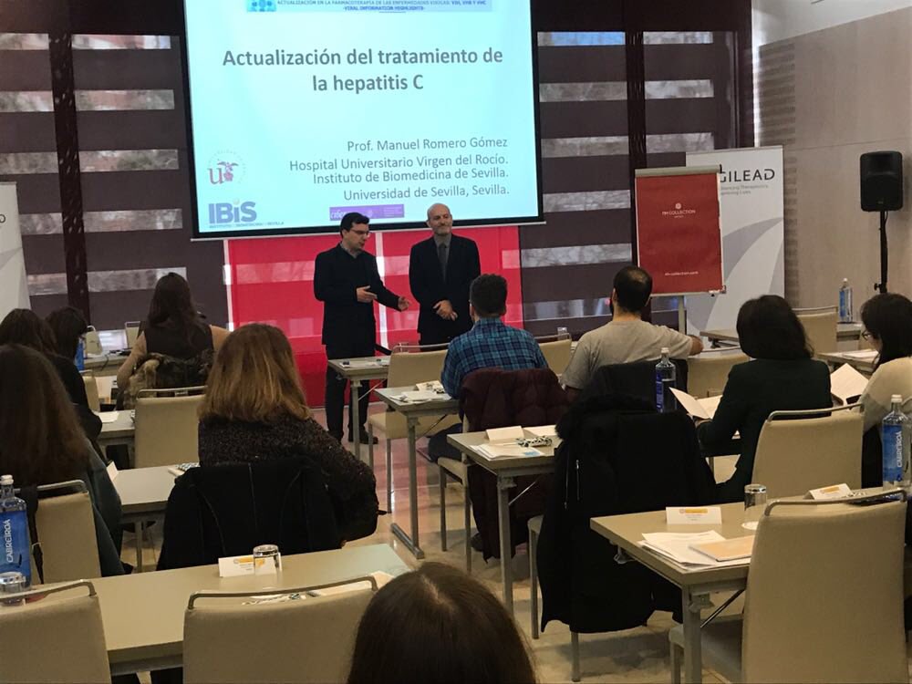 morilloverdugo's tweet photo. Gracias a todos por hacerme tan feliz un año más haciendo este curso. Aportando nuestro granito de arena para mejorar la AF y la FH en #HIV #vhc #vhb sobre todo porque tengo un equipazo impresionante!! #11ccc https://t.co/qJEm2SkoeC