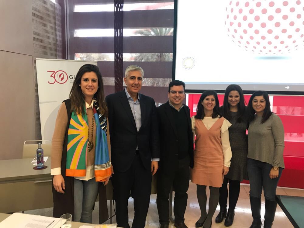 morilloverdugo's tweet photo. Gracias a todos por hacerme tan feliz un año más haciendo este curso. Aportando nuestro granito de arena para mejorar la AF y la FH en #HIV #vhc #vhb sobre todo porque tengo un equipazo impresionante!! #11ccc https://t.co/qJEm2SkoeC