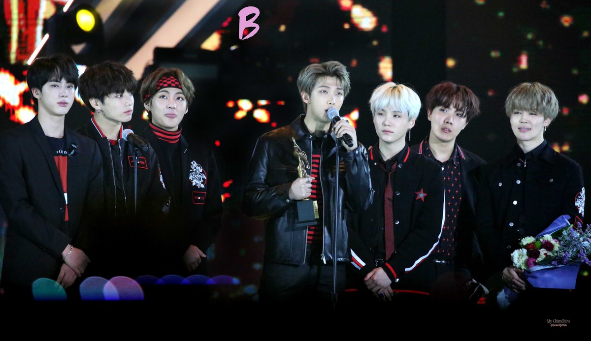 あなたはどれが好きですか? 投票してください
Which one do you like , please vote.
#BTS slogan #방탄소년단 #防弾少年団 #防彈少年團 
A or B 
A または B
私を助けてください
please help