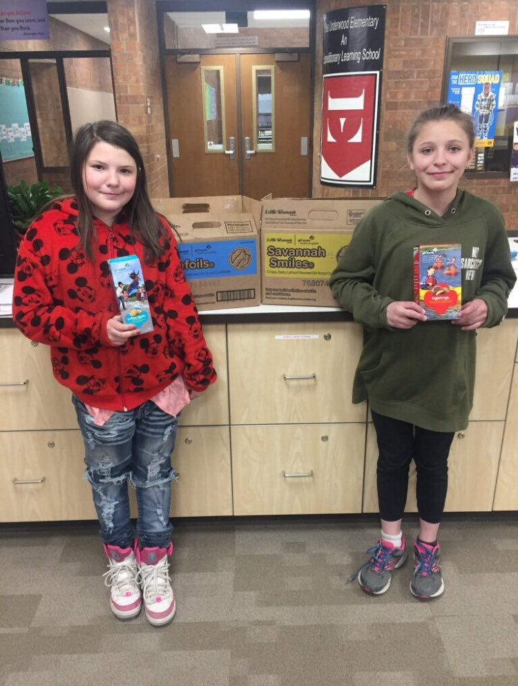 Garfield_SD_16's tweet photo. Each year Girl Scout troops are encouraged to pick a group to donate cookies to; it is called Hometown Heroes. If a customer doesn't want cookies, scouts ask if they’d like to donate. This year they chose Garfield 16 teachers!  Thank you troop 10476 for giving all of us cookies! https://t.co/ttkDV6XRHj