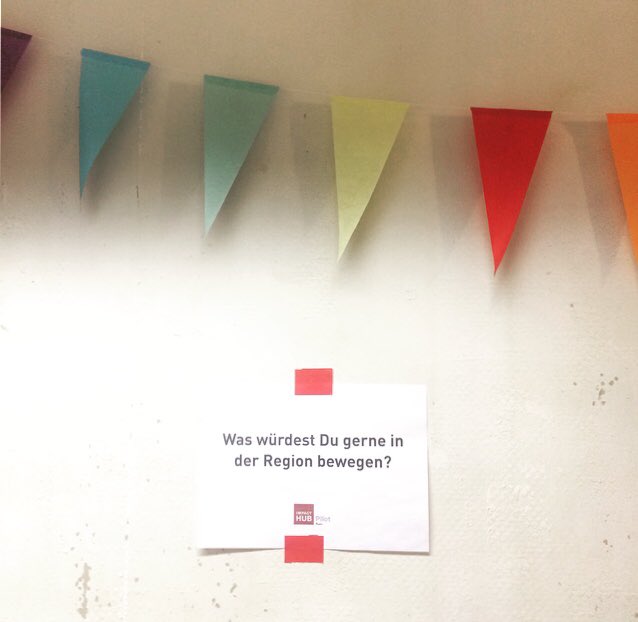 newscomers's tweet photo. Heute beginnt unsere zweite Schreib- und Bleibwerkstatt von Newscomer - dem Tandemprogramm für geflüchtete JournalistInnen und Lokalreporter. Wir freuen uns sehr im @ImpactHubRuhr in Essen zu Gast zu sein und von @VorOrtNRW unterstützt zu werden. Große Freude! https://t.co/vev3F0e0cY