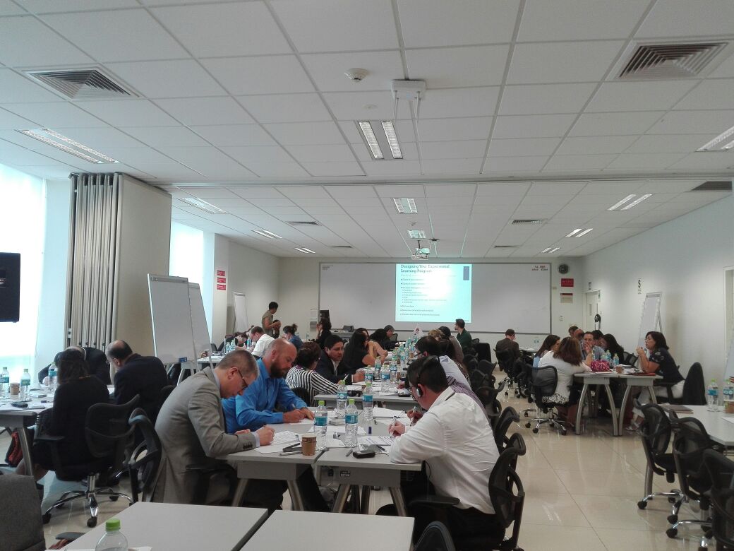 cladeaorg's tweet photo. Continuando con el Seminario "Learning by doing", esta mañana iniciamos actividades con el tema: Creative Resourse Solutions
@gbsnonline #2018ELsummit https://t.co/aTejLrgIlC