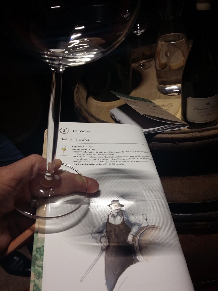 yolandecoent's tweet photo. #ClosFrantin En cave, tapis rouge pour dégustations GrandsCrus 2015 au plus proche des vignerons #wine #BourgogneGJB https://t.co/jlK2qTXy0l