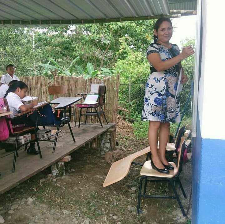 la_cascara's tweet photo. Las ganas de estudiar y de impartir clases es enorme 💖.
El país más rico. https://t.co/gEvtdjW6hZ