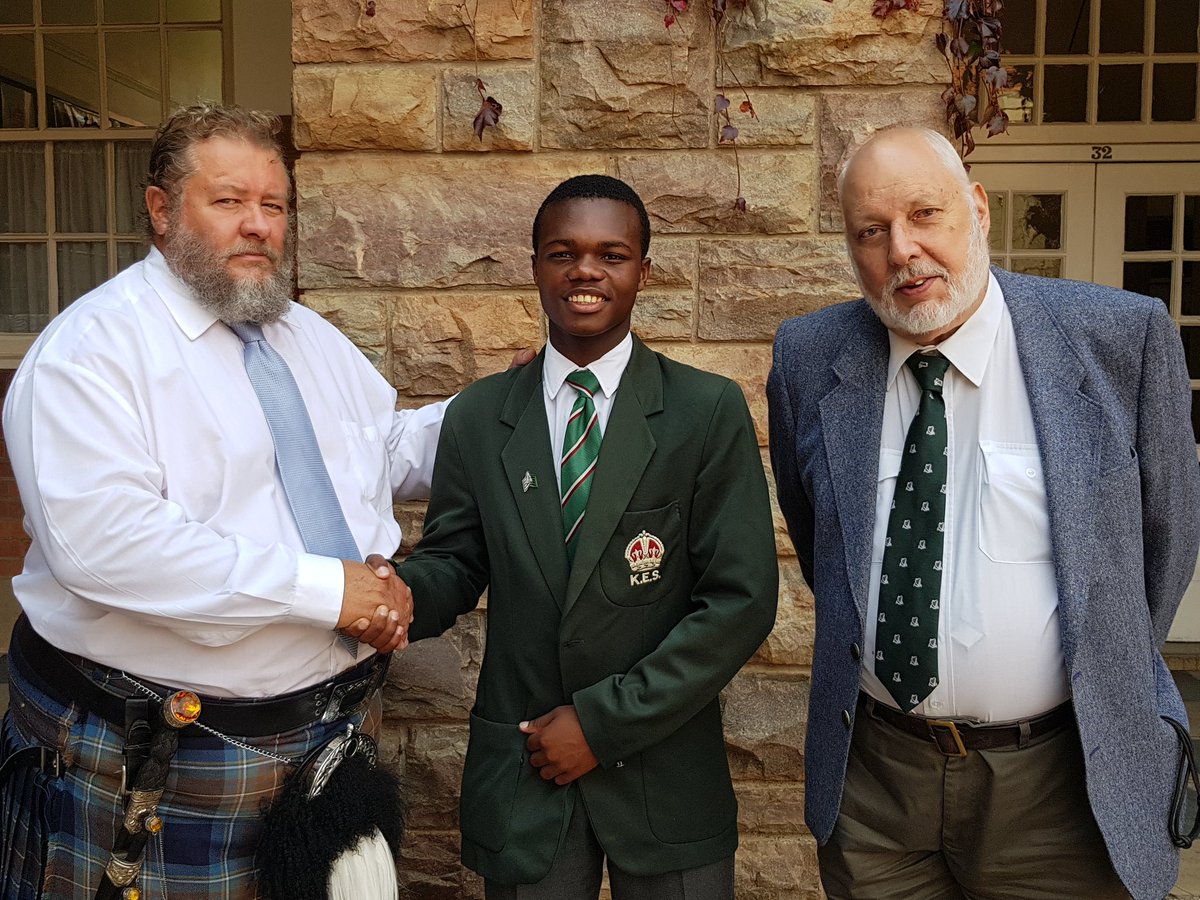 KingEdVIISchool's tweet photo. #RedPipeBand @KingEdVIISchool
Great to have Grant Laidlaw, President of The Piping Society of Southern Africa and Chris Mulinder, VIce-President to hand-over rank & appoint Thabiso Motaung as Pipe Major 2018 #redhonour #redtraditioncontinues Congrats Thabs! https://t.co/gCiKzmVusz