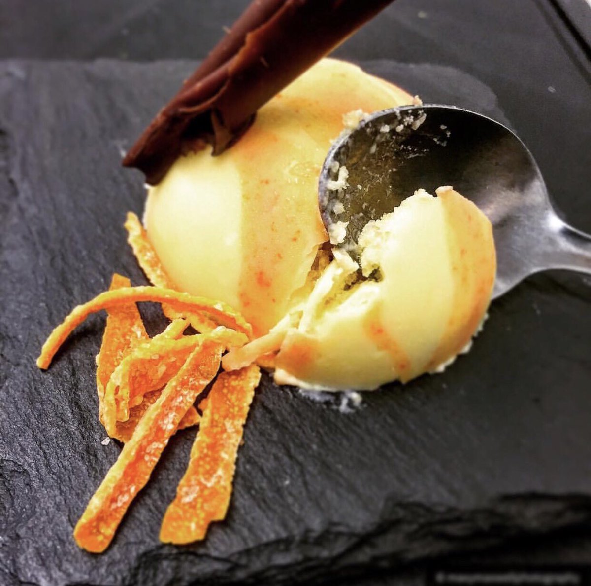 We want to thank all of our lovely suppliers and venues for attending our tasting evening last night, we hope you had the best time and we can’t wait to do it again! #poshnoshdevon #foodfromtheheart photo by Maxy Maxwell Photography