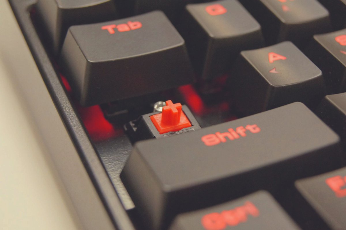 evenordenadores's tweet photo. 🤫😜 shhhhhhhhhhhhhhhhh! @GAMDIAS_ES 
#onlyforgamers #redswitch #gaming #hermesp3 
👉 https://t.co/0MStxu3M11 https://t.co/EsLIPvnzZl