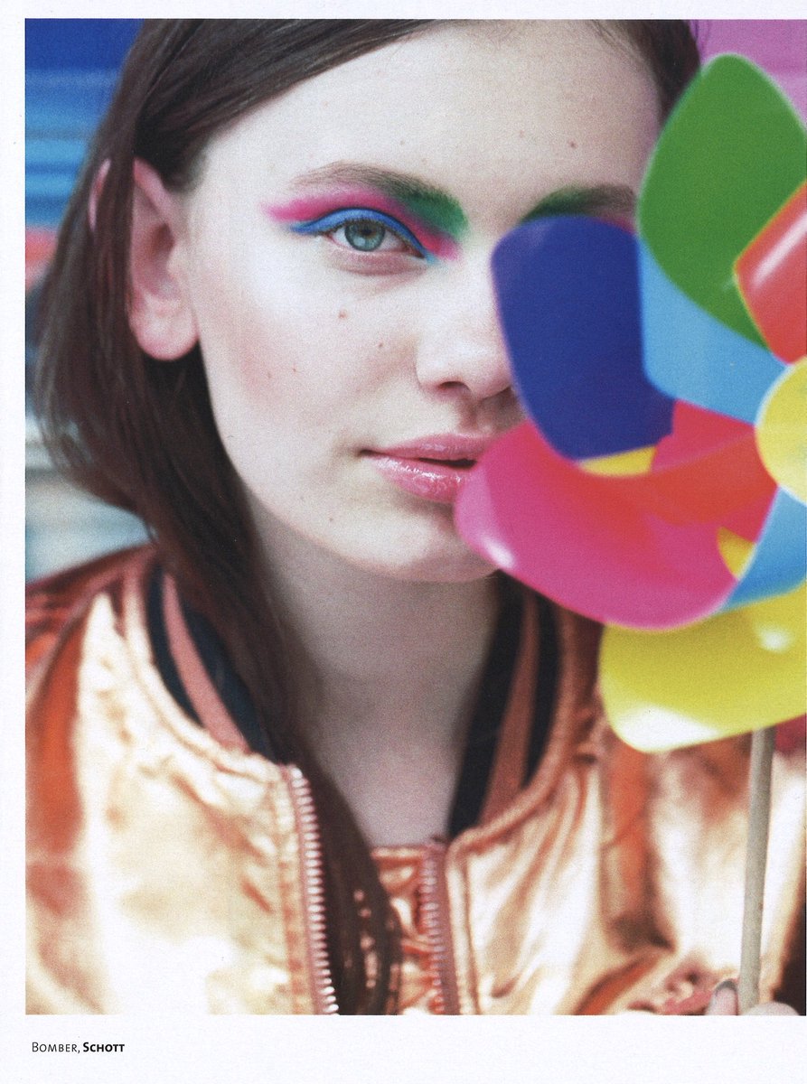 Our bronze bomber in the latest issue of <a href="/PrettiesMag/">Pretties Magazine</a> 🍭
-
#schott #schotteurope #schottnyc #prettiesmagazine