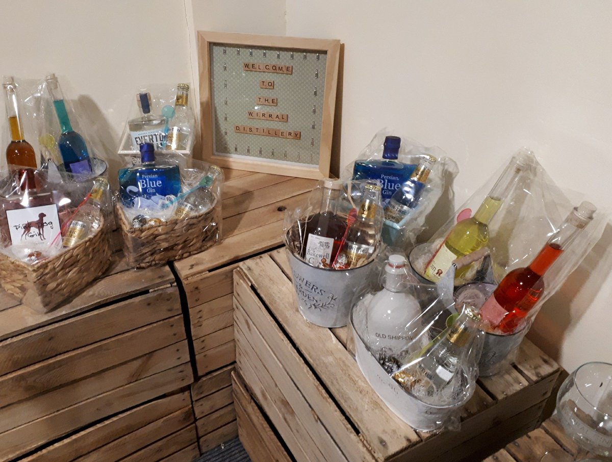 #FridayFeeling We now have Easter gift sets in the Wirral Distillery Shop! They feature all of our most popular gins such as <a href="/Everton_Gin/">Everton Gin</a> and <a href="/BakewellGin/">Bakewell Gin</a> 
#gin #Easter #gifts #Easter2018