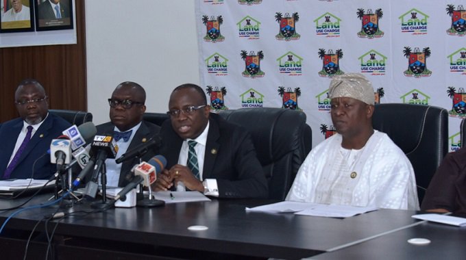 937RhythmFm's tweet photo. Lagos State Government Reduces Land Use Charge
https://t.co/zNiBGNhWFn

#RhythmNews #LagosState #LagosLandUseCharge https://t.co/tTkLc1wEbS