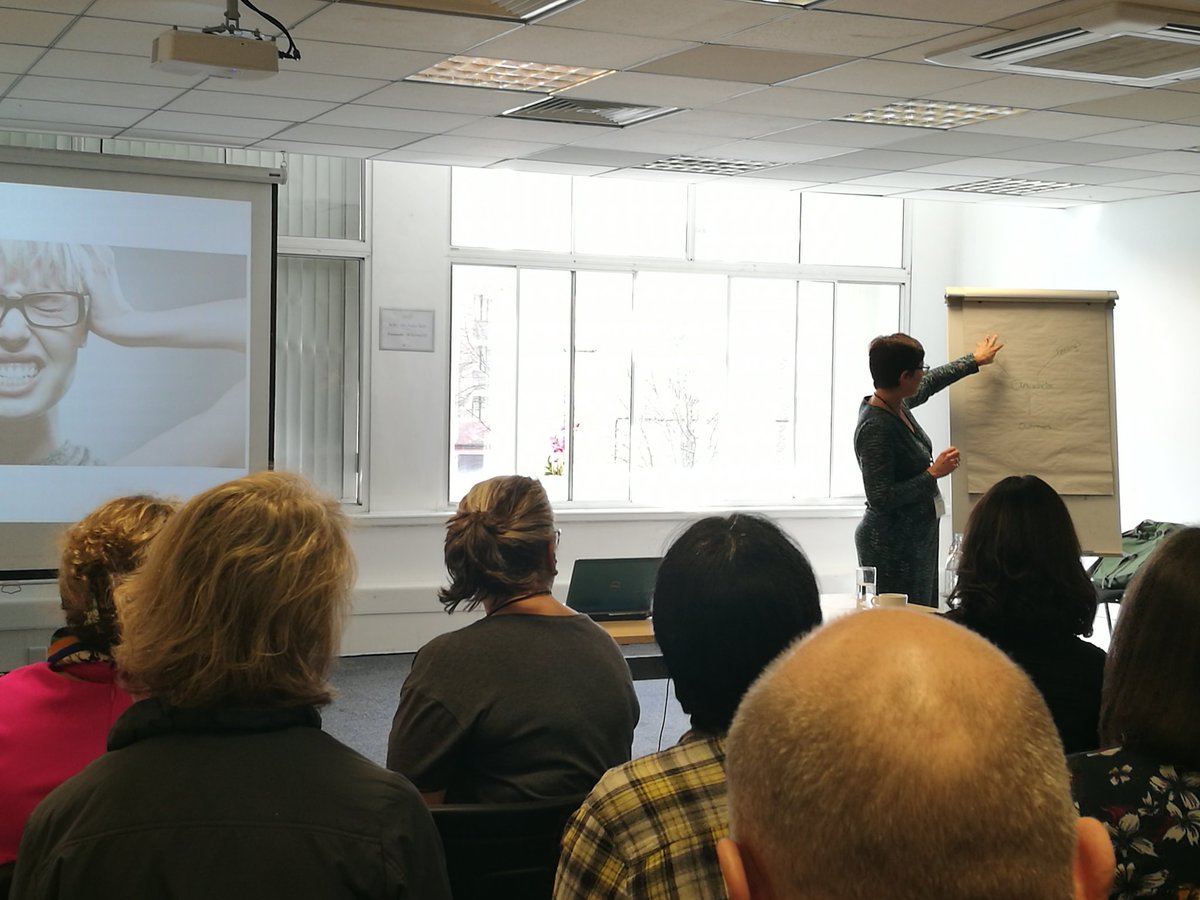 afreshstartuk's tweet image. Decluttering business ideas and cutting down on overwhelm with @gailgibson #apdoconf18