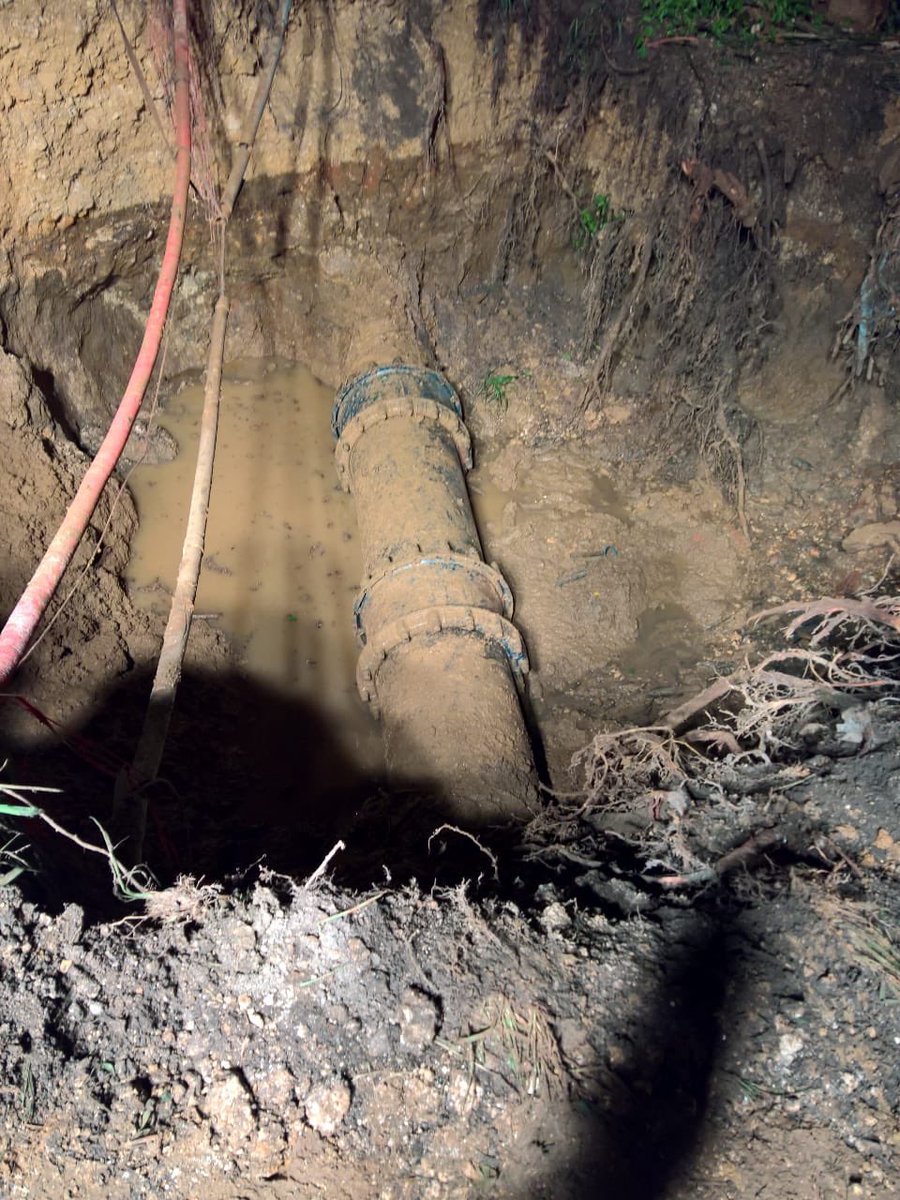Fin des travaux ce matin à 3h30! <a href="/VilleduGosier/">Ville du Gosier... ka fété Nwèl 🎅🏾✨🎄</a> <a href="/VilledesAbymes/">Ville  des Abymes</a>