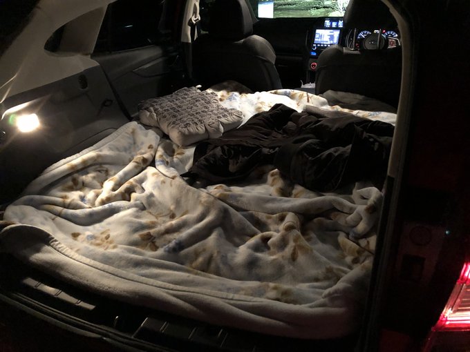 Xvは車中泊が快適な理由5つ フルフラット化のやり方も 人数は2人まで カーブロ