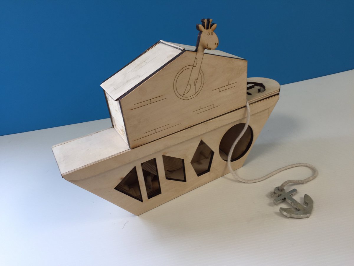 QueensSch_DT's tweet photo. And some more of the fab RM coursework @AQA #DandT #chooseDesign https://t.co/OokLi30YWc