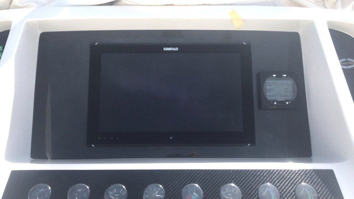 Clipcarbono's tweet image. 🇪🇸🇬🇧🇵🇹
Sustitución de consola en MAGNUM MARINE 60 😎😏
.
Replacing the console in MAGNUM MARINE 60 😎😏
.
Substituindo o console em MAGNUM MARINE 60 😎
.
@MagnumMarine60 #MagnumMarine @MagnumMarine_NC #marine #carbon #carbonfiber #clipcarbono
