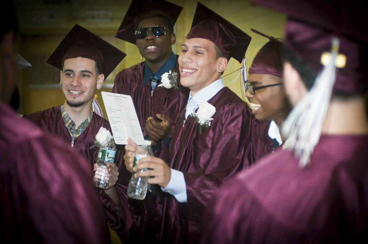 NAFCareerAcads's tweet photo. NAF 2018 Scholarship applications due 3/18, apply today: https://t.co/nw1ibKmyAZ 

As part of our commitment to help NAF students &amp; alumni #BeFutureReady, we want to inspire &amp; support the next generation of future leaders who plan to continue their education. https://t.co/u06DNKsfsW