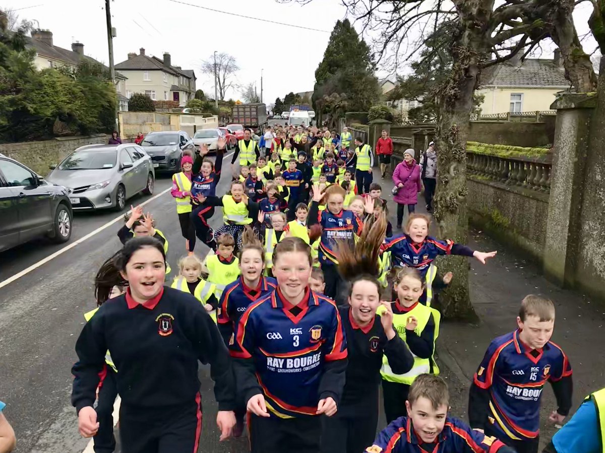 Rith_Gaeilge's tweet photo. Shroicheamar Baile Thiobraid Árainn agus bhí neart spraoi againn le Gaelscoil Thiobraid Árainn! Maith sibh a chairde! #Rith2018 https://t.co/DoC94ZZRwK
