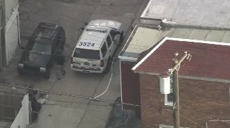 FOX29philly's tweet photo. #BREAKING: Skyfox over shooting
6500 blk N Marvine St #FernRock https://t.co/GJZhzIjiPn