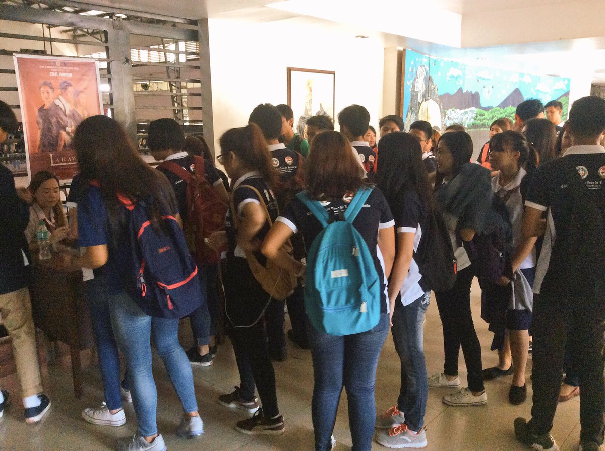 seassc's tweet photo. LOOK: The second film screening day of #AngLarawan at Old Gymnasium, Letran Calamba. 🖼🎥
On behalf of the student council, thank you to all who participate the first-ever cinema event #CineArriba! 💙
#PhoenixInformed
#CineArriba2018
#SecondScreeningDay
#AngLarawanTheMovie https://t.co/zpSTZfPqyf