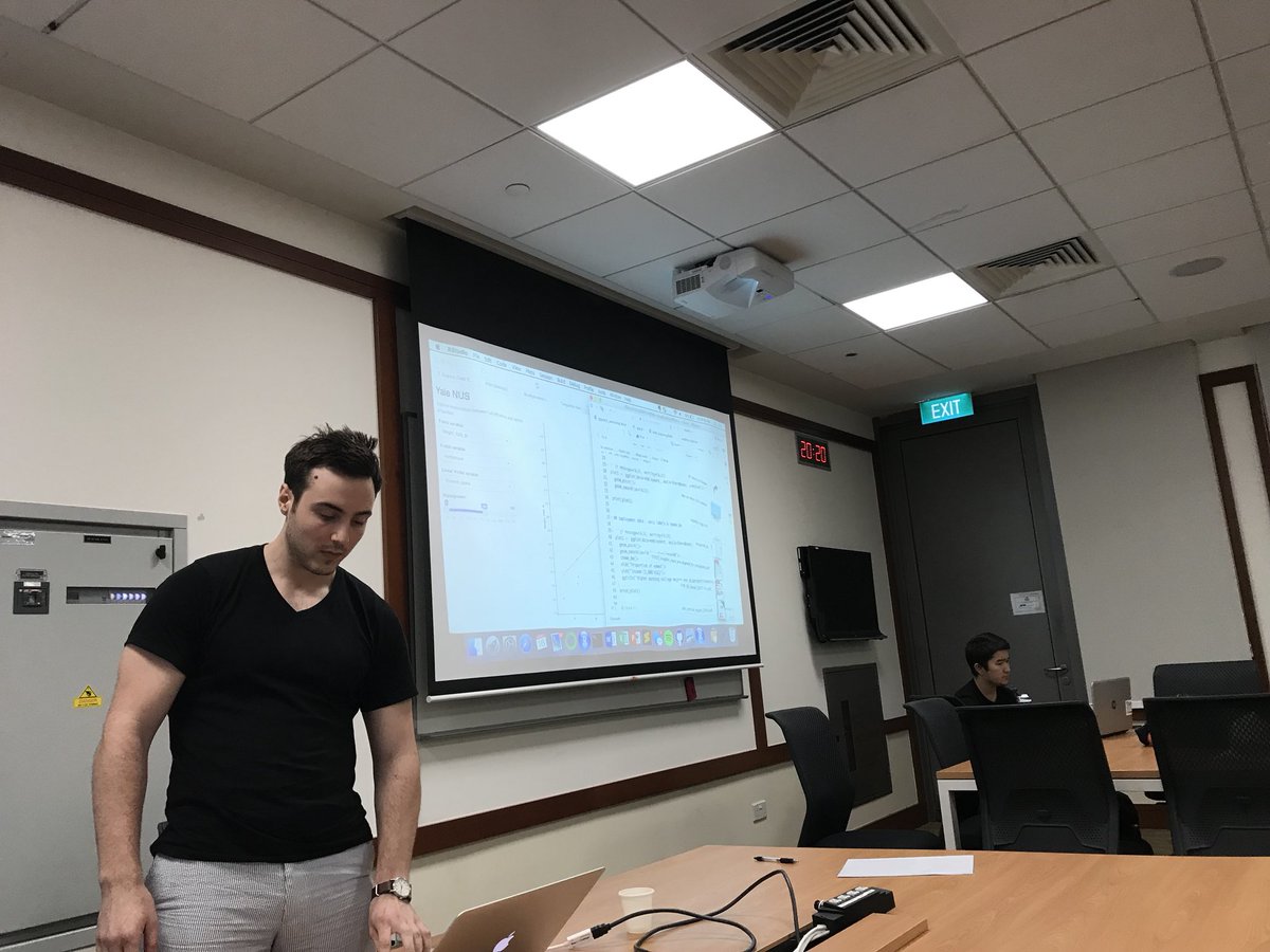 datadrivenlab's tweet photo. .@john_m_brandt now presenting on data visualization in R ggplot and RShiny. Great stuff considering visualization is a judging category for #data2.0 @yalenus @dbsbank hackathon! https://t.co/A1MWIOEI17 @yalefes https://t.co/UJuvivcLoL