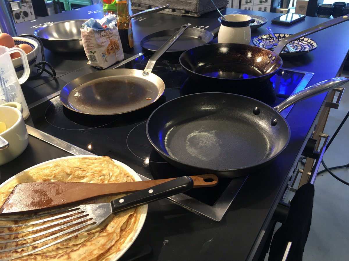 KookenKado's tweet image. Vandaag #pannenkoekendag bij ons in de winkel, Bak je eigen pannenkoek en zoek je favoriete pan uit met 10% korting (RvS, staal, aluminium of gietijzer) #kookwinkel #breukelen #stichtsevecht
