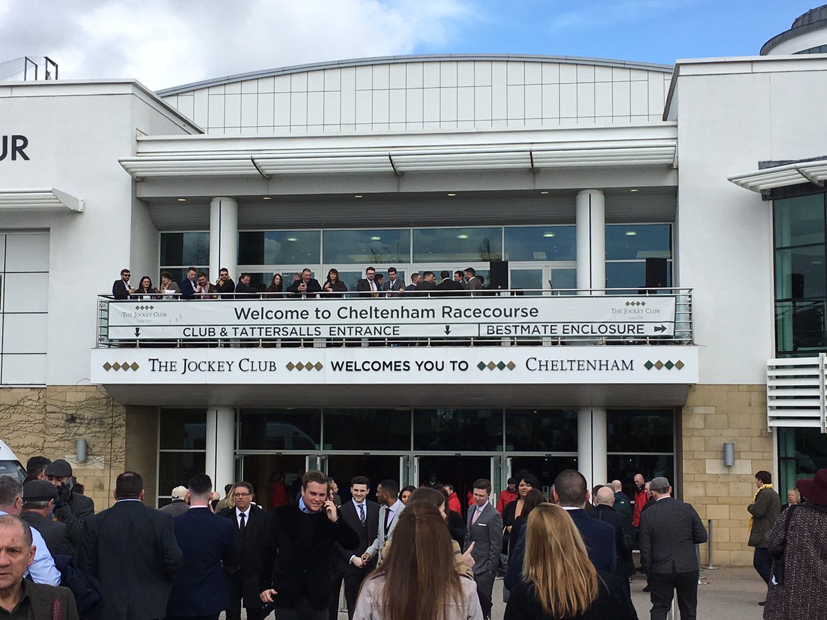 tjwatkins73's tweet photo. Just arrived @CheltenhamRaces with Dad, Brother and Scriven #goldcup #menbonding let's hope for a good day https://t.co/PbdpdP3h9N