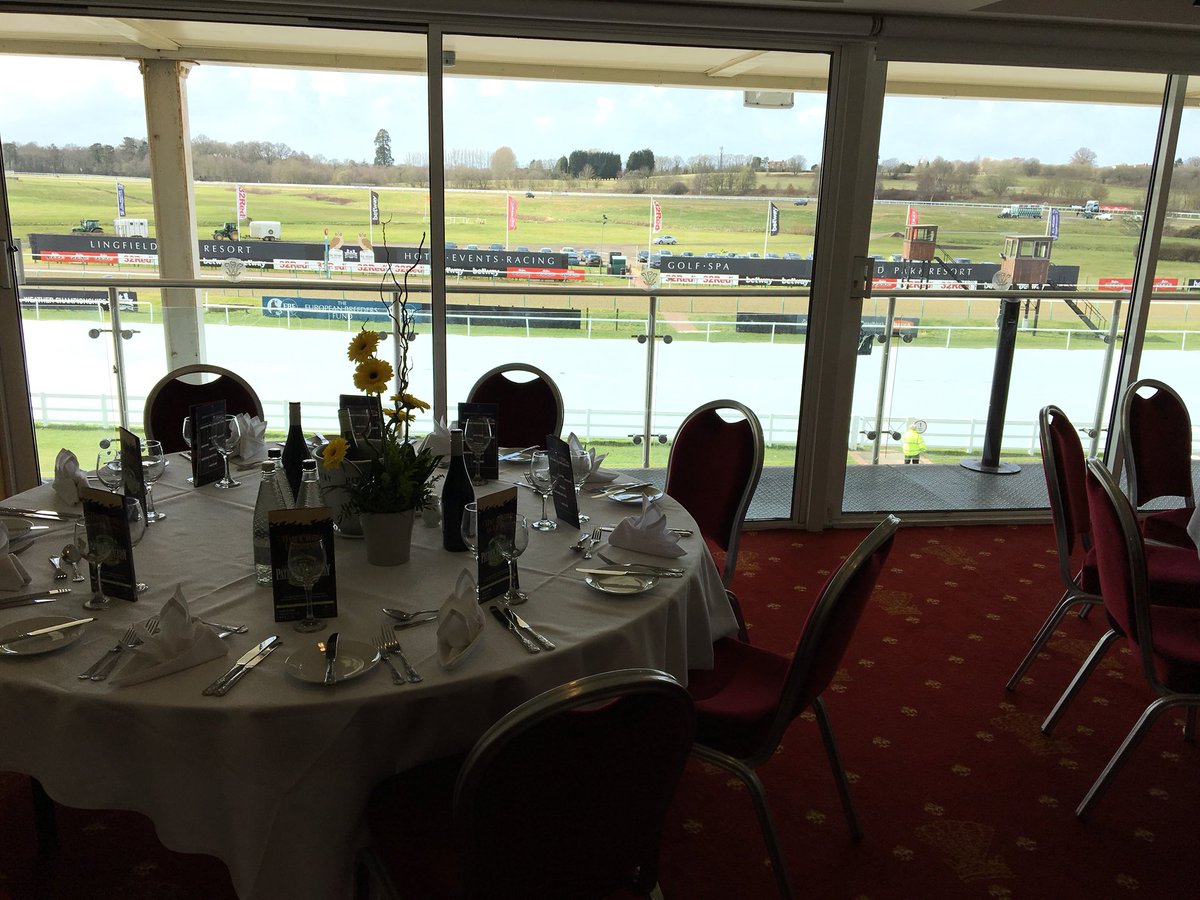irregularbi's tweet photo. Lunchtime at Lingfield #SenseDeepDive https://t.co/W4aTL9yDvL