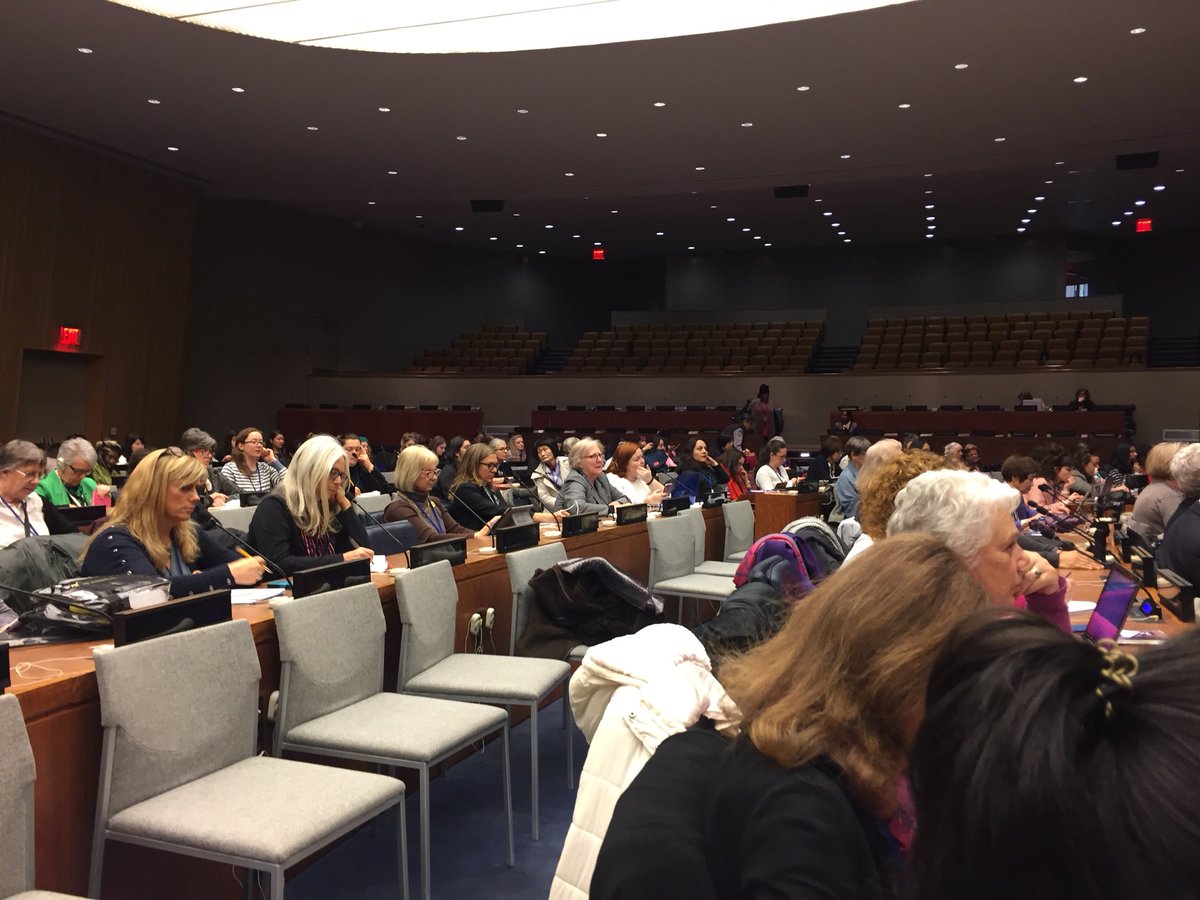 isabelle_blin's tweet photo. We start the meeting of 70 NGOs in #CSW62 by « One minute of silence » for all Women, journalists killed over the World in fighting for human rigths. #FemmesCop23 https://t.co/xS3B0DV7Xb