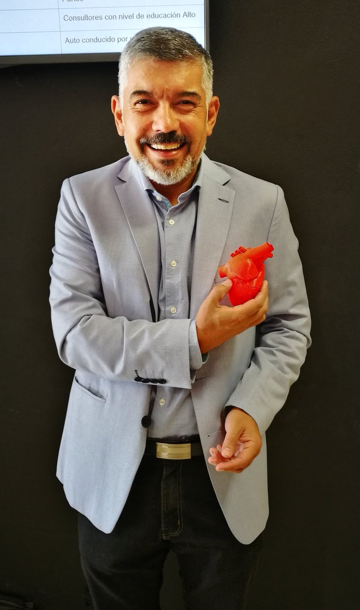 MarianoAlmadaOk's tweet photo. "Con el corazón en la mano" ❤️🤚 #INNOVALABS.
Solari en la canción Todo Un Palo cantaba....."El futuro llegó hace rato.....todo un palo, ya lo ves! 
Veámoslo un poco con tus ojos..."
En la Inauguración del primer Laboratorio de Impresión 3D y Robótica de la provincia de Córdoba https://t.co/hXJcl3otK7