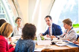 Come and join our fun and friendly networking events #Business #Epsom #4N ow.ly/Al2E30iC7GM